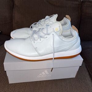 Men’s Nike Roshe two leather prm style.